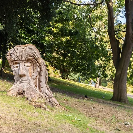 Mariners Hall - Elegant Close To Town Centre וויטבי