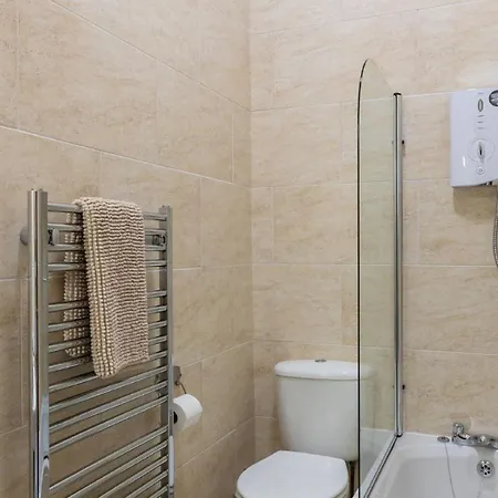 Mariners Hall - Elegant Close To Town Centre * 惠特比