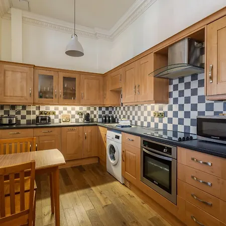 Mariners Hall - Elegant Close To Town Centre * 惠特比