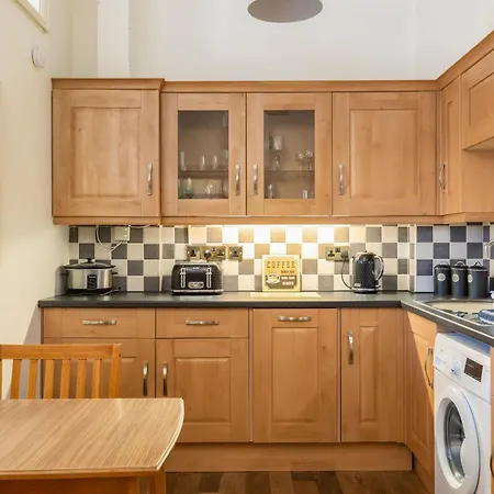 Mariners Hall - Elegant Close To Town Centre * ويتبي