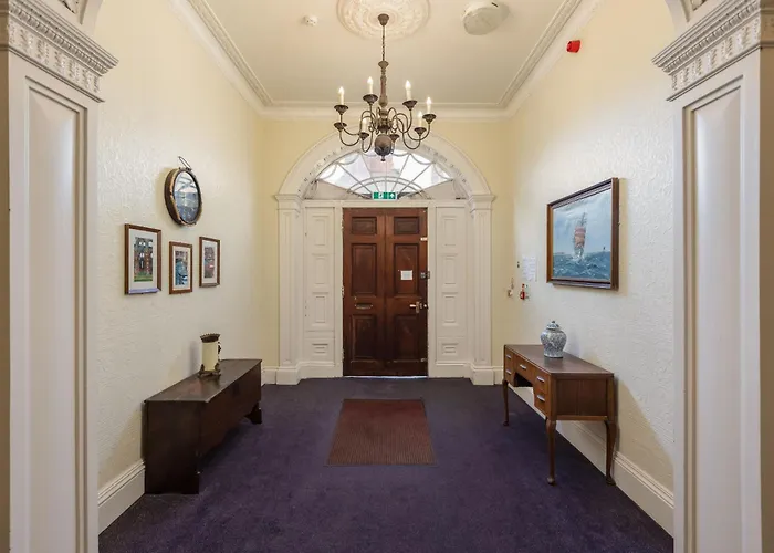 Mariners Hall - Elegant Close To Town Centre * Whitby