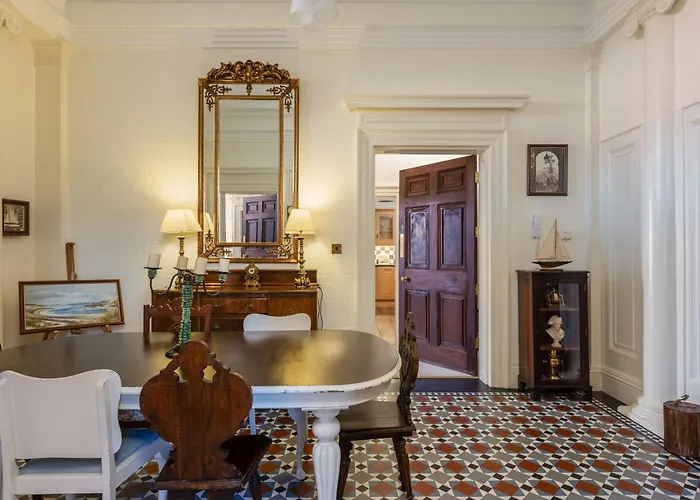 Casa de Férias Mariners Hall - Elegant Close To Town Centre